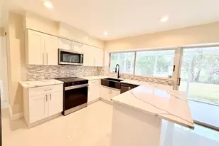 4866 Huntington St NE, Saint Petersburg, FL 33703 - Photo 13