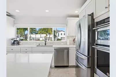 1028 79th Street S, Saint Petersburg, FL 33707 - Photo 17