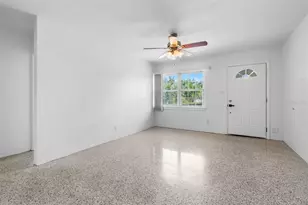 880 42nd St N, Saint Petersburg, FL 33713 - Photo 3