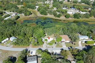 9761 Lake Dr, Weeki Wachee, FL 34613 - Photo 27
