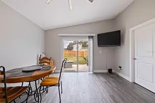 935 47th Ave N, Saint Petersburg, FL 33703 - Photo 15