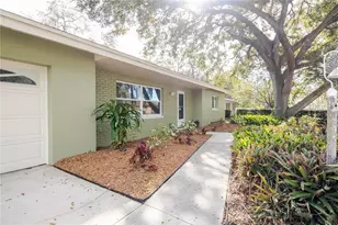 1721 Woodridge Dr, Clearwater, FL 33756 - Photo 7