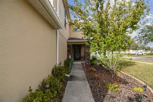 10403 Laguna Plains Dr, Riverview, FL 33578 - Photo 5