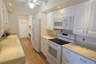 10355 Paradise Blvd, Treasure Island, FL 33706 - Photo 7