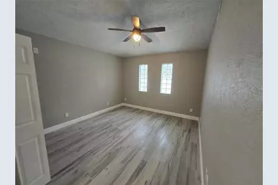 782 75th Avenue N, Saint Petersburg, FL 33702 - Photo 15
