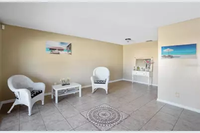 7221 Northbridge Boulevard, Tampa, FL 33615 - Photo 3