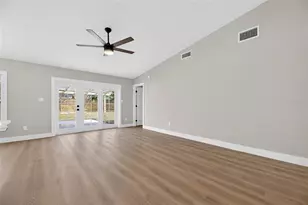 1740 Lakeview Village Dr, Brandon, FL 33510 - Photo 11