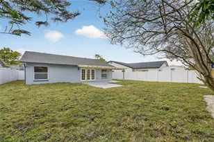 1740 Lakeview Village Dr, Brandon, FL 33510 - Photo 49