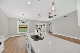 1740 Lakeview Village Dr, Brandon, FL 33510 - Photo 23