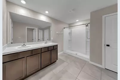 10104 Charlotte Drive, Parrish, FL 34219 - Photo 17