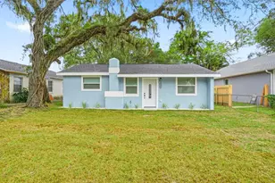 8206 N Hillsborough Ln, Tampa, FL 33604 - Photo 1