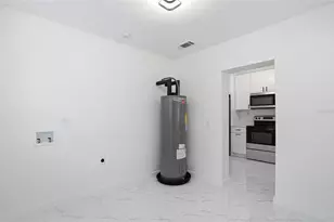 8206 N Hillsborough Ln, Tampa, FL 33604 - Photo 7