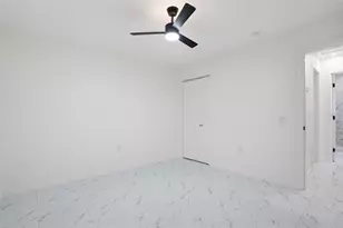 8206 N Hillsborough Ln, Tampa, FL 33604 - Photo 9