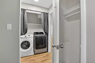 7616 La Mesita Ct, Tampa, FL 33615 - Photo 19