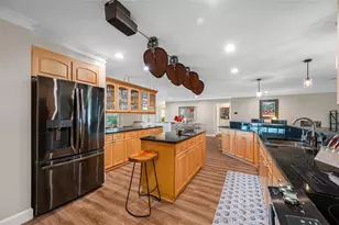 1101 80th St Ct S, Saint Petersburg, FL 33707 - Photo 13