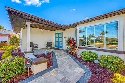 1101 80th Street Court S, Saint Petersburg, FL 33707 - Photo 3