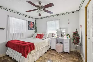 5575 58th St N, Kenneth City, FL 33709 - Photo 17