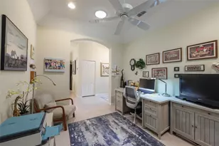 930 Villeroy Greens Dr, Sun City Center, FL 33573 - Photo 9