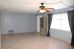 11364 79th Ave, Seminole, FL 33772 - Photo 3