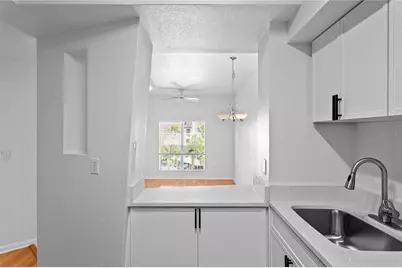 2421 Horatio #835, Tampa, FL 33609 - Photo 9