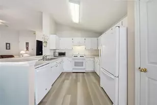 1706 Kirtley Dr, Brandon, FL 33511 - Photo 9