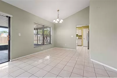 5002 Pennsbury Drive, Tampa, FL 33624 - Photo 9