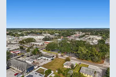 109 E Robertson Street, Brandon, FL 33511 - Photo 9