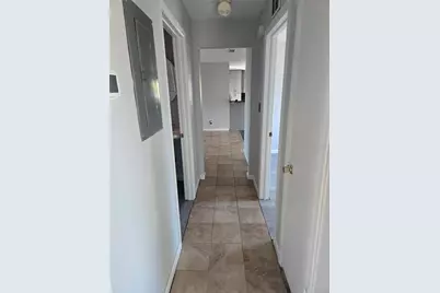 1003 Papaya Drive, Tampa, FL 33619 - Photo 11