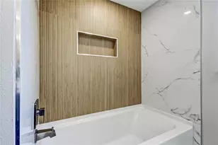 1992 Arvis Cir E, Clearwater, FL 33764 - Photo 25