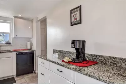 3010 59th Street S #301, Gulfport, FL 33707 - Photo 5