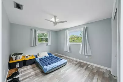 907 S Florida Avenue, Tarpon Springs, FL 34689 - Photo 33