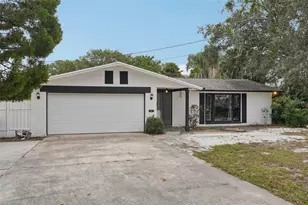 907 S Florida Ave, Tarpon Springs, FL 34689 - Photo 1