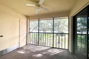 2682 Sabal Springs Cir, Clearwater, FL 33761 - Photo 25