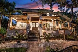 1936 Coffee Pot Blvd NE, Saint Petersburg, FL 33704 - Photo 1