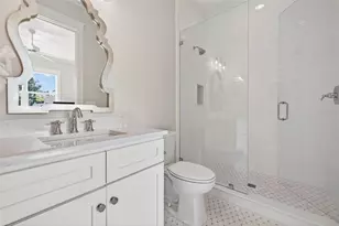 1936 Coffee Pot Blvd NE, Saint Petersburg, FL 33704 - Photo 63