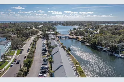 215 Seahorse Drive SE #D, Saint Petersburg, FL 33705 - Photo 45