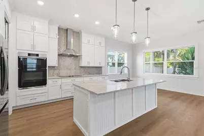 3809 71st Street N, Saint Petersburg, FL 33709 - Photo 13