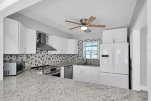 10739 64th Ave, Seminole, FL 33772 - Photo 15