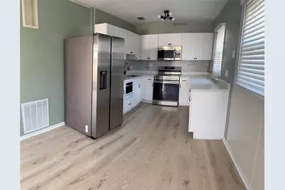 7661 18th Way N #1, Saint Petersburg, FL 33702 - Photo 3