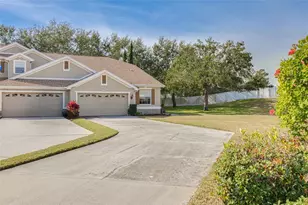 656 Spring Lake Cir, Tarpon Springs, FL 34688 - Photo 23