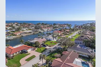 1984 Kansas Avenue NE, Saint Petersburg, FL 33703 - Photo 47