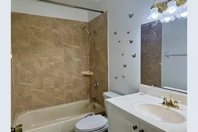 9109 W Hillsborough Avenue #J207, Tampa, FL 33615 - Photo 11