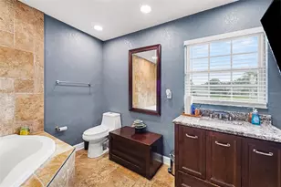 1665 Pinellas Point Dr S, Saint Petersburg, FL 33712 - Photo 21