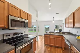 4330 Kingsfield Dr, Parrish, FL 34219 - Photo 9