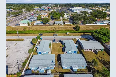 6538 42nd Avenue N, Kenneth City, FL 33709 - Photo 5