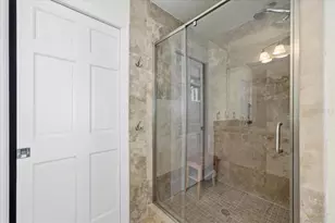 924 18th Ave N, Saint Petersburg, FL 33704 - Photo 23