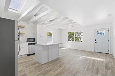 1734 Maryland Avenue NE, Saint Petersburg, FL 33703 - Photo 7