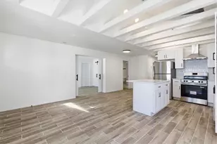 1734 Maryland Ave NE, Saint Petersburg, FL 33703 - Photo 9