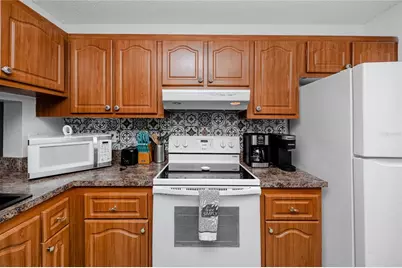 6113 Palma Del Mar Boulevard S #221, Saint Petersburg, FL 33715 - Photo 11