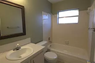 7604 N Sanibel Cir, Temple Terrace, FL 33637 - Photo 19